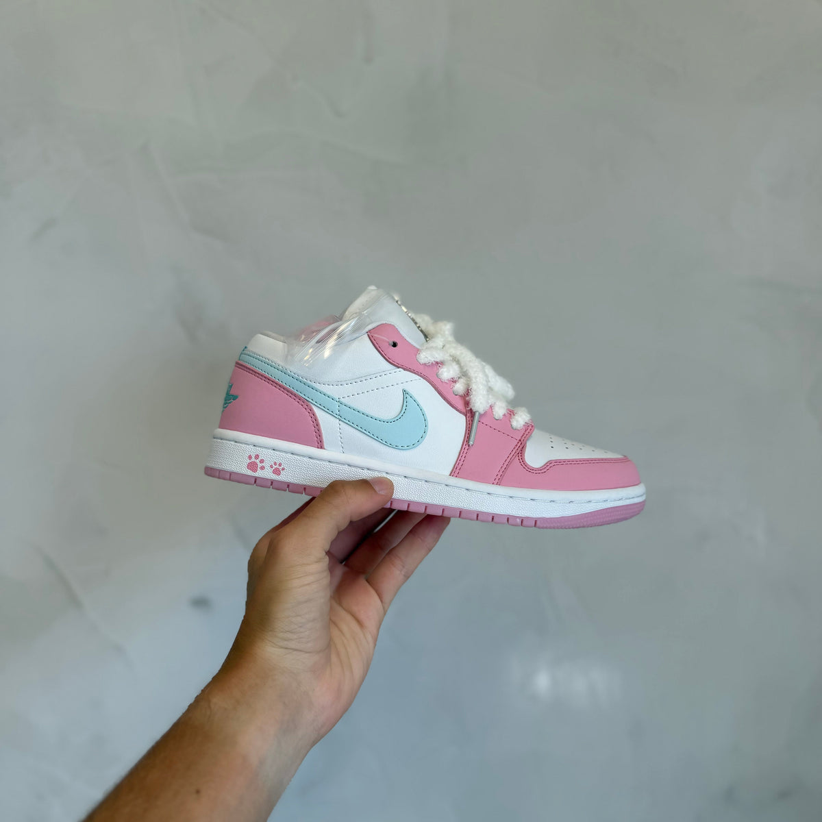 Jordan 1 Low SE Paw Print Pink Foam (Pronta Entrega)