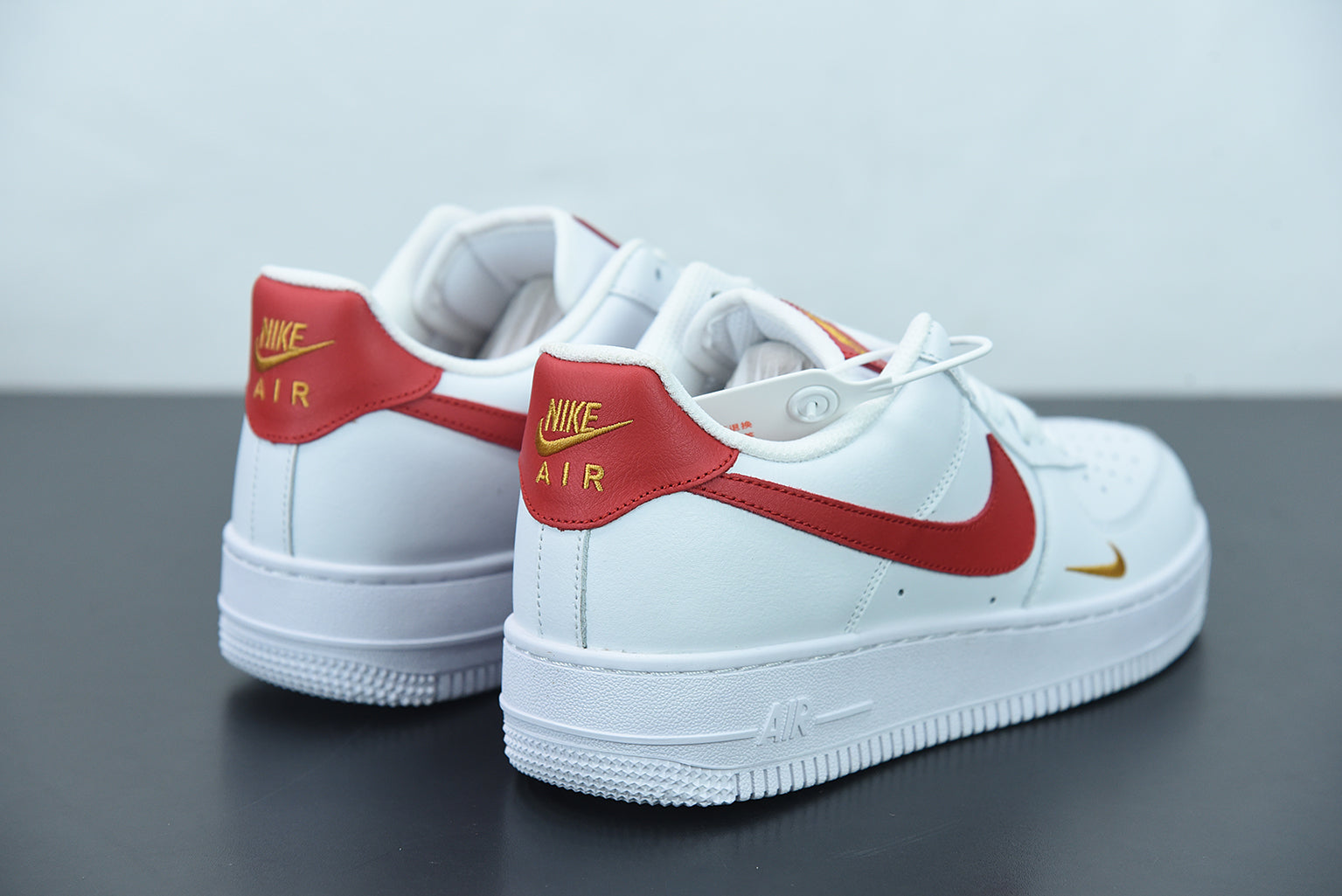 Nike Air Force 1 Essential Gym Red