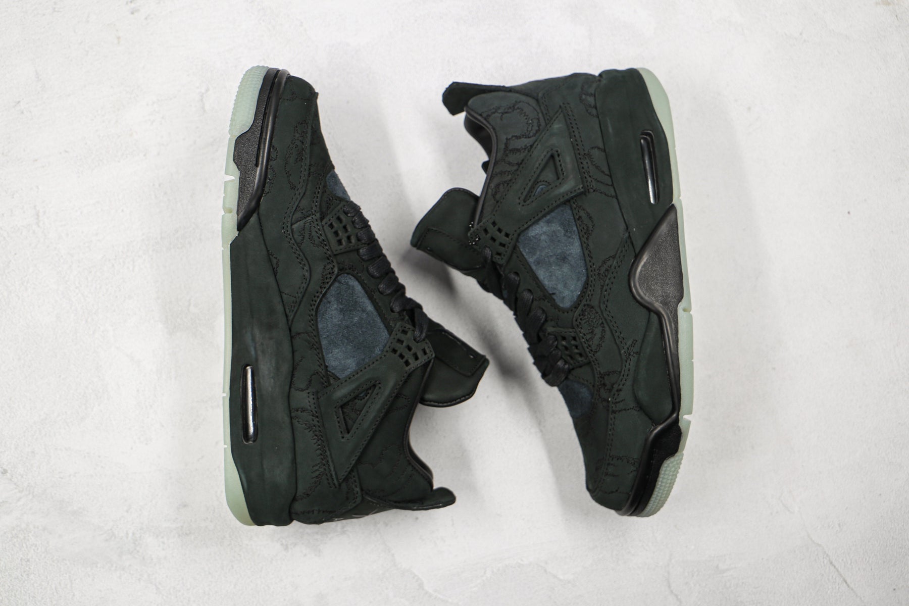 Jordan 4 Retro Kaws Black